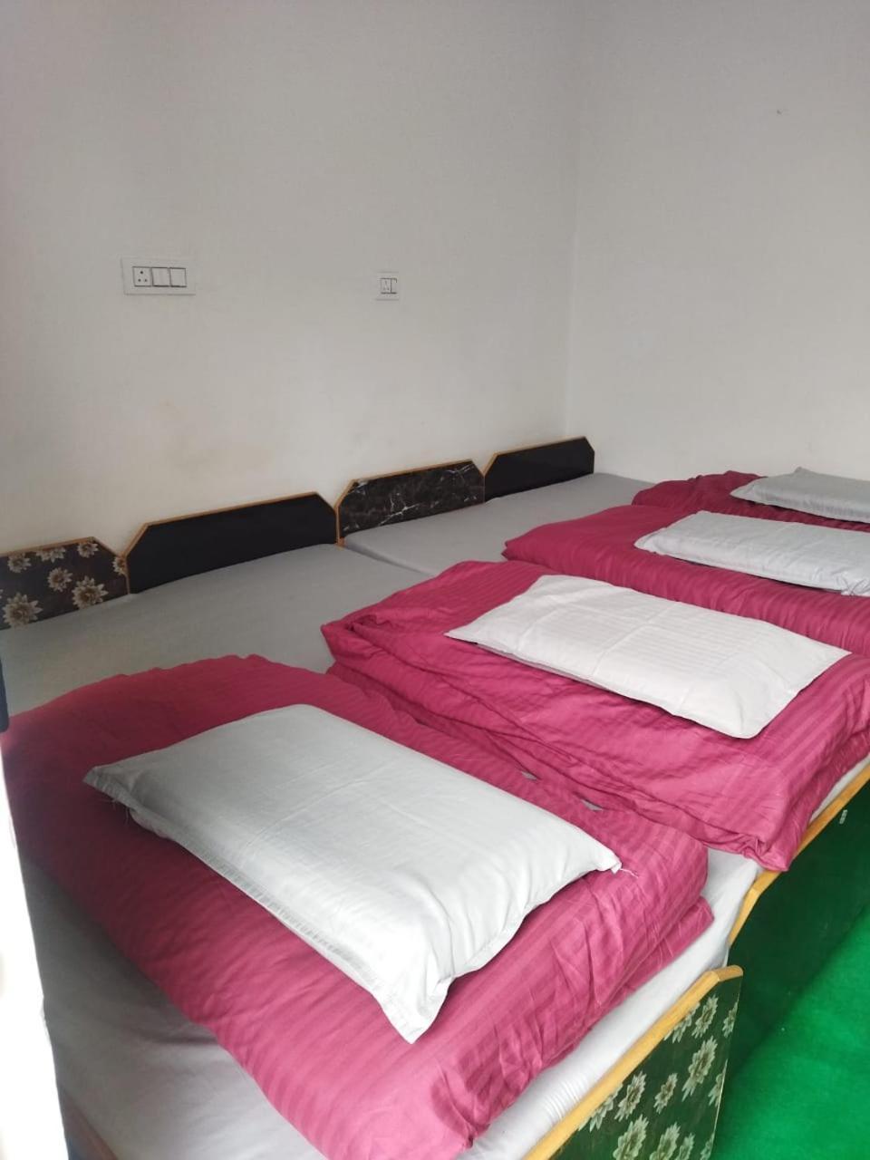 Hotel Narayana Residency Gupta Kāshi Exteriér fotografie